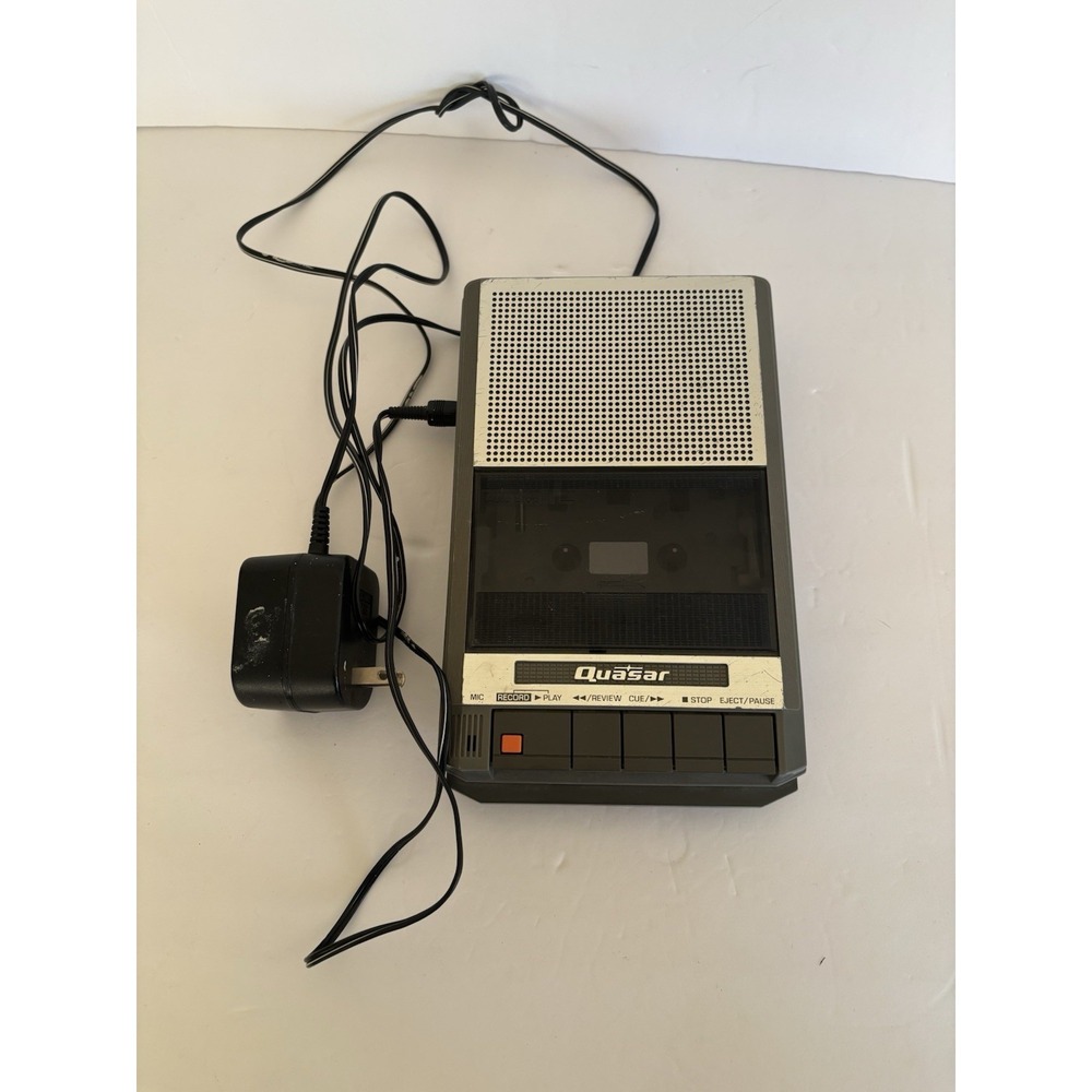 QUASAR Portable Cassette Player Model No. Gf3112UQ Works